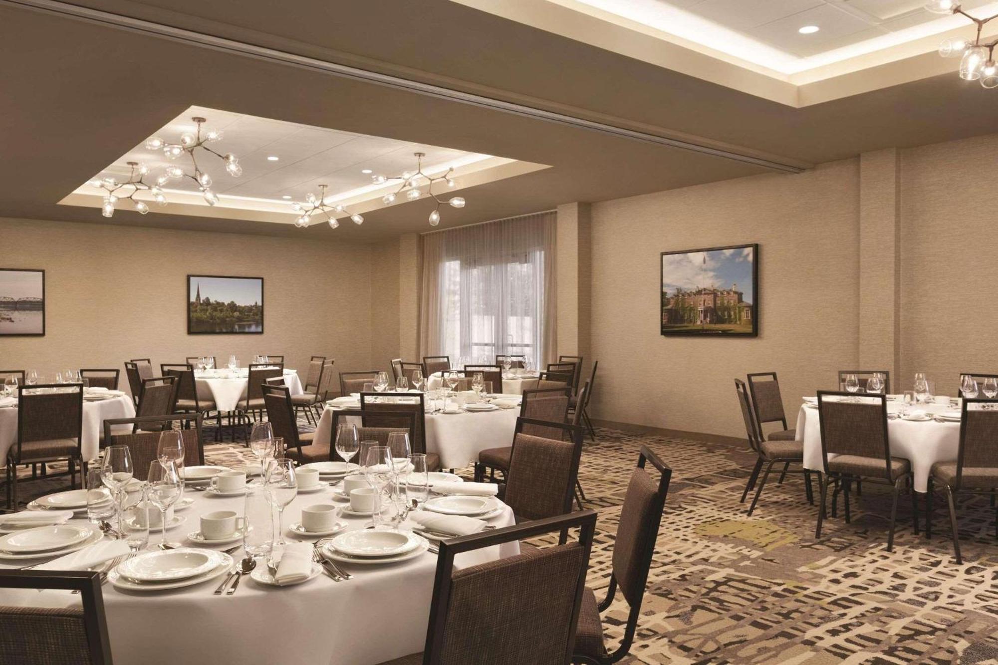 Radisson Kingswood Hotel&Suites, Fredericton Buitenkant foto